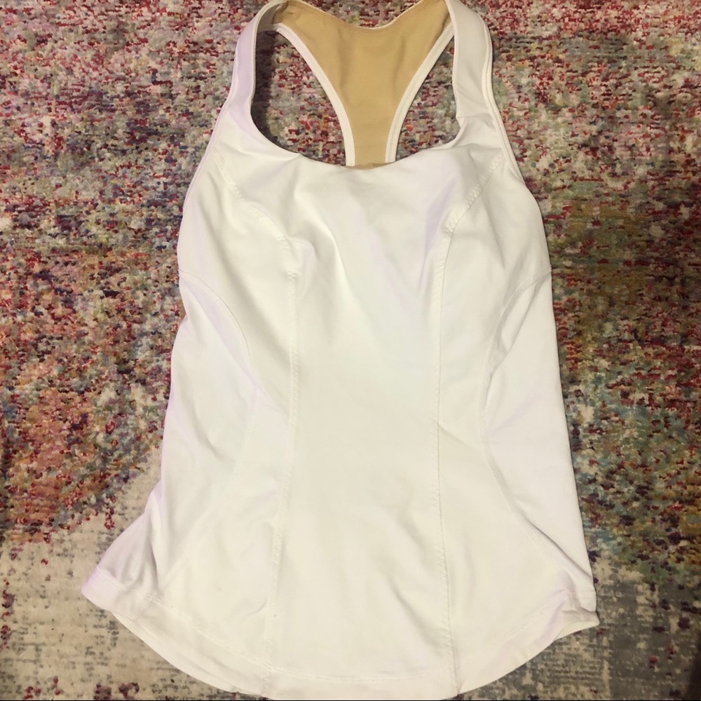 white lululemon tank top in great condition